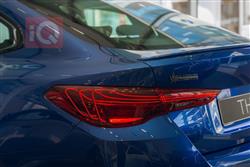 بی ئێم دەبڵیو 4 سیریەس